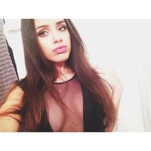 Meet your Posher, Alyssa