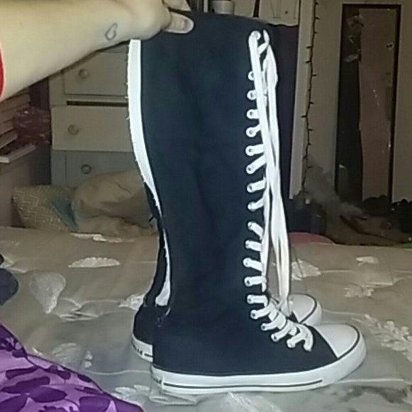 Airwalk - Picture 2 of 3