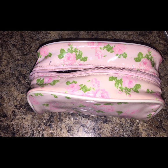 Pink cosmetic bag - Picture 2 of 2