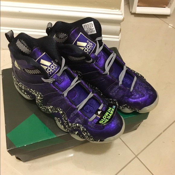 Sport shoes