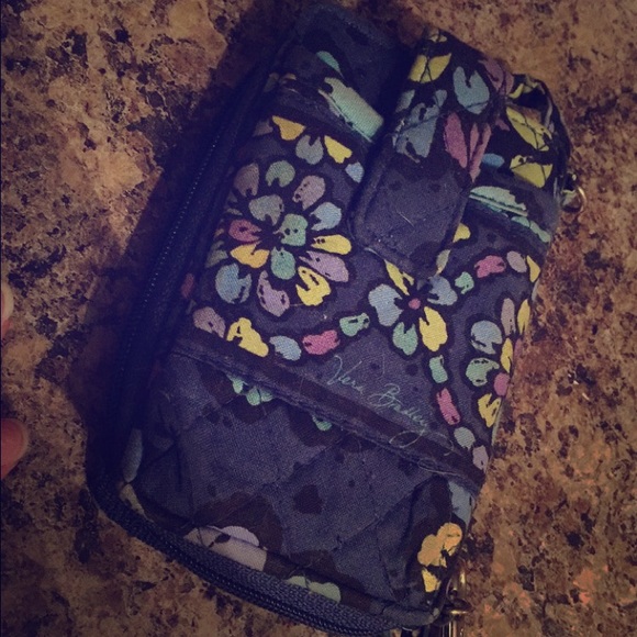 Vera Bradley phone wallet. - Picture 1 of 3