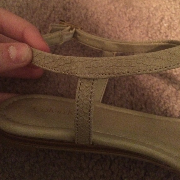 Calvin Klein tan sand led - Picture 4 of 4