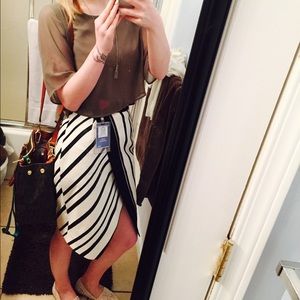 Cute stripped skirt