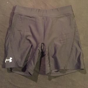 Black under armur spandex