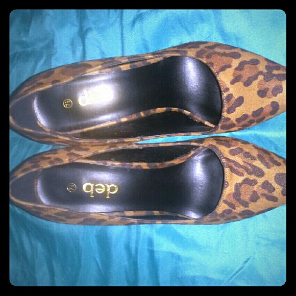 Size 7 1/2 Ladies shoes - Picture 1 of 3