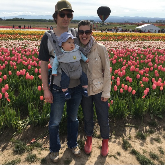 Meet your Posher, Nicole - Picture 2 of 2