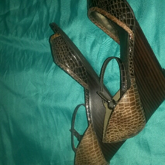 Ladies Wedges - Picture 3 of 3