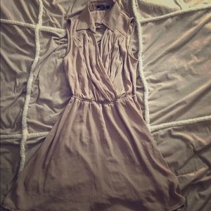 Adorable sleeveless dress