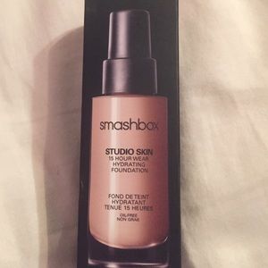 Smashbox Studio Skin Foundation BNIB