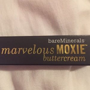 bareMinerals Marvelous Moxie Buttercream lipgloss