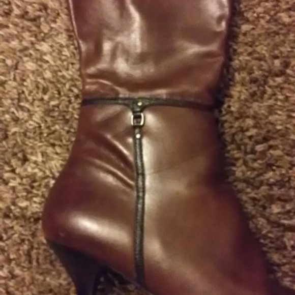 Classy Liz Claiborne Brown Boots