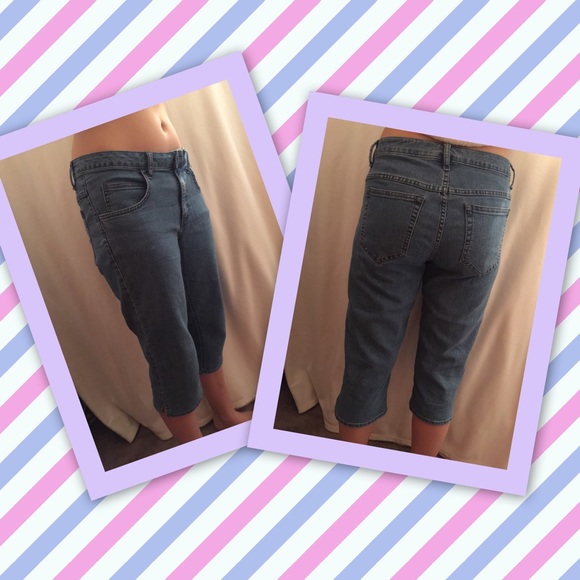 Women's capri jeans