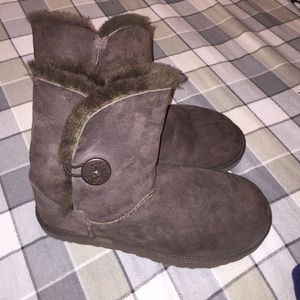 Bailey button UGGs