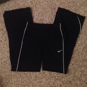 Youth medium Nike dry fit sweat pants