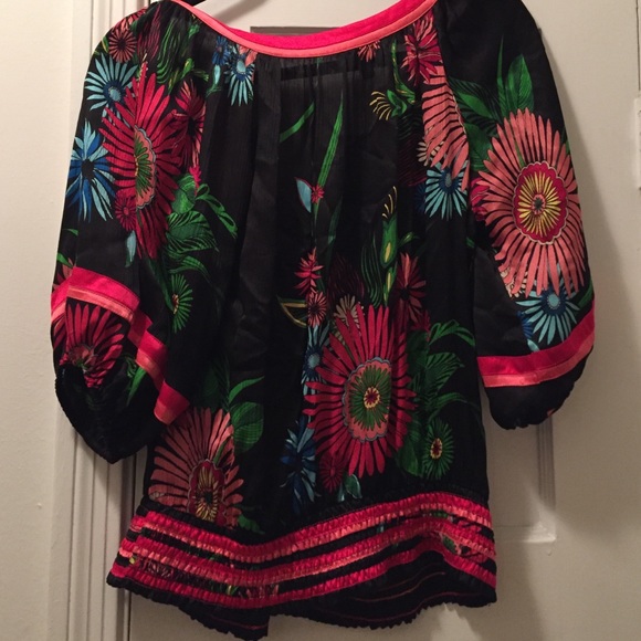 Shirt - Picture 2 of 3