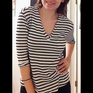 ⭐️CLEARANCE⭐️Banana Republic striped shirt