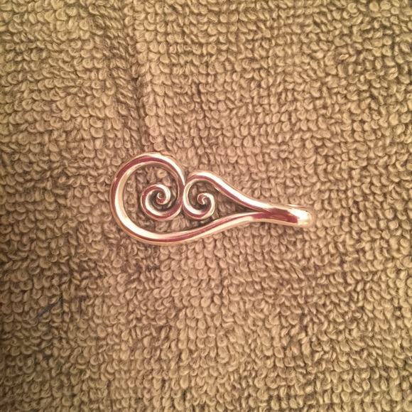 Retired James Avery Scroll Pendant (J)