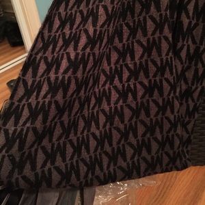 Infinite Michael Kors scarf