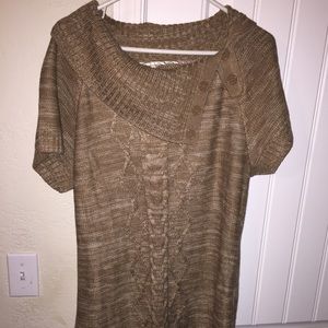 Short sleeve sweater