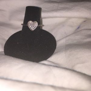 ✨Ariella Heart rhinestone ring✨