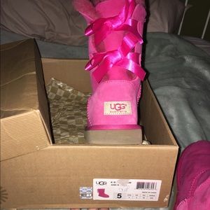 Pink Bailey bow Uggs