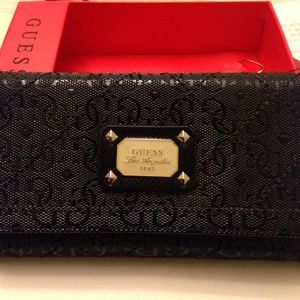 Brand new. Never used GUESS wallet