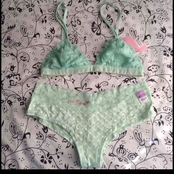 NWT Mint Green Bralette Set