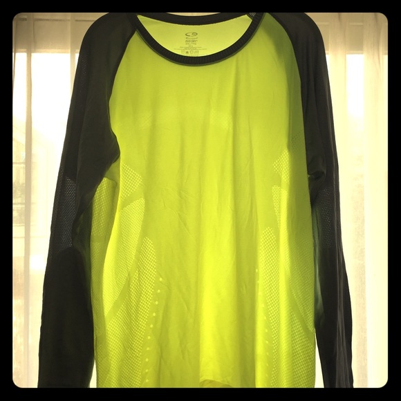 🆕 New Champion Active duo dry log sleeve tee 🛍🛍