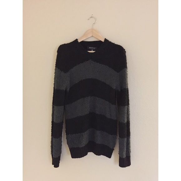 Boyfriend-fit Knit Sweater