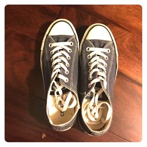 navy lowtop converse