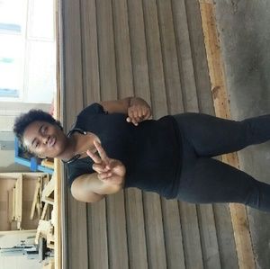 Meet your Posher, Ajah