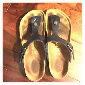 navy one strap birkenstocks