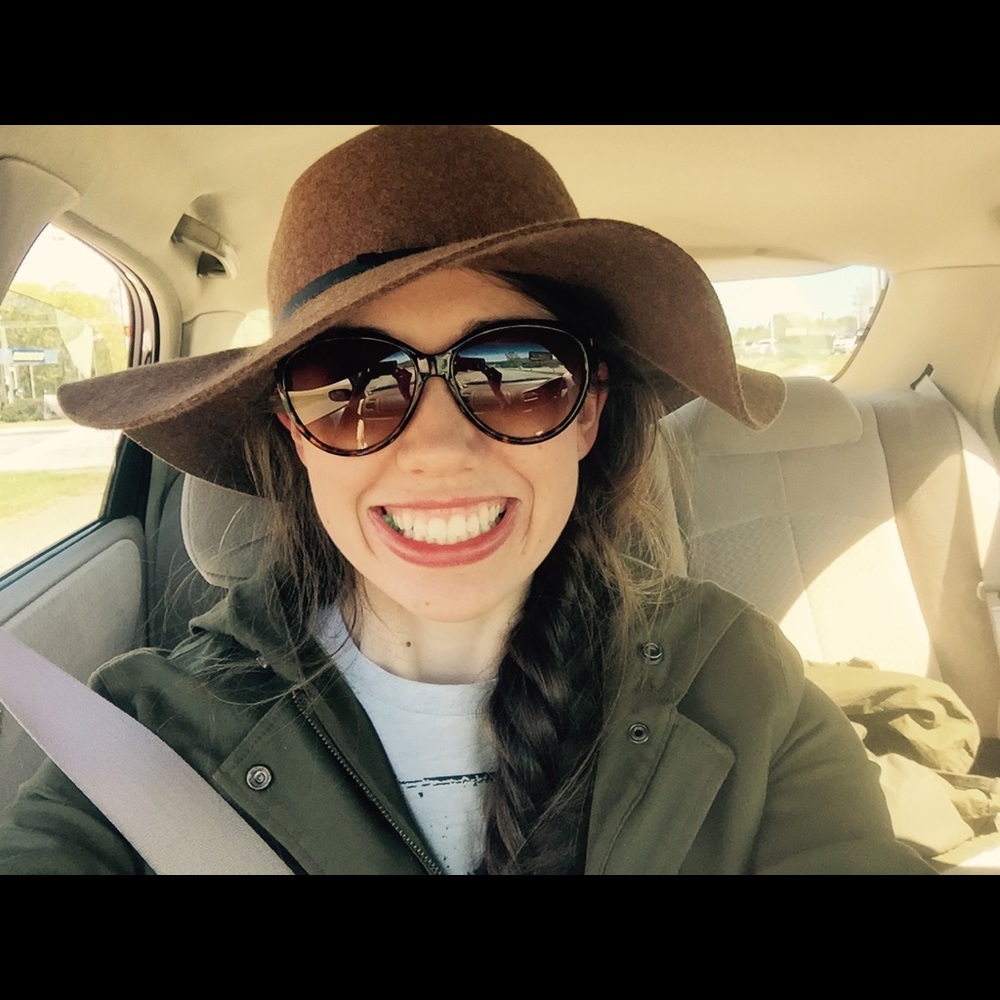 Meet your Posher, Sharon