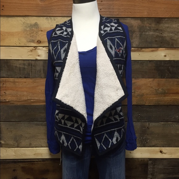 New Hollister Aztec vest