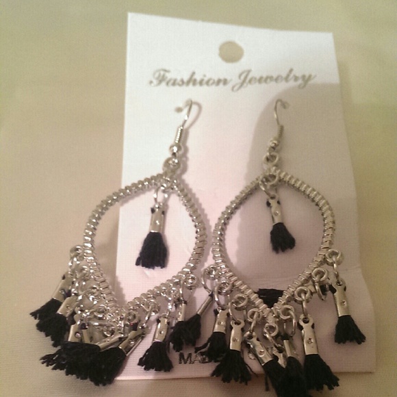 Silver drop earrings - Picture 2 of 2