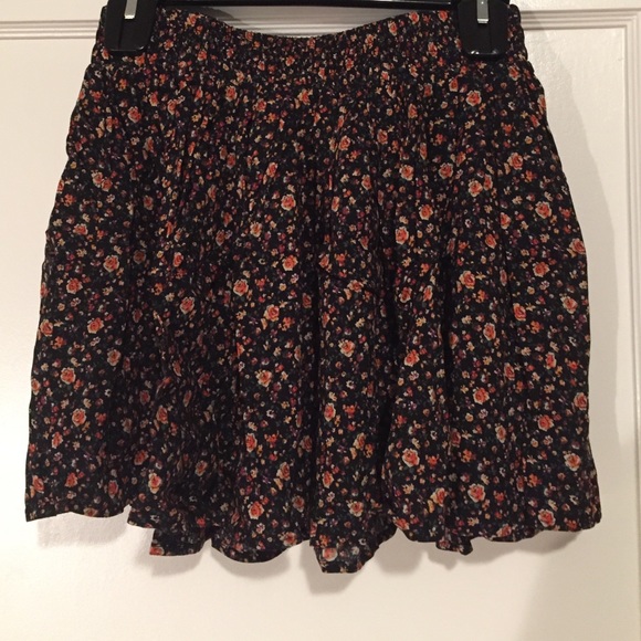 Short floral skirt