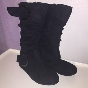All black boots