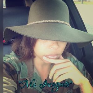 Floppy Hat with braided cord