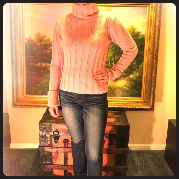 Soft pink Banana Republic sweater