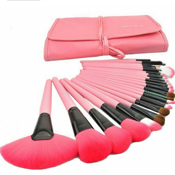 Other - 24Pcs pink Makeup Brush Set with Pouch