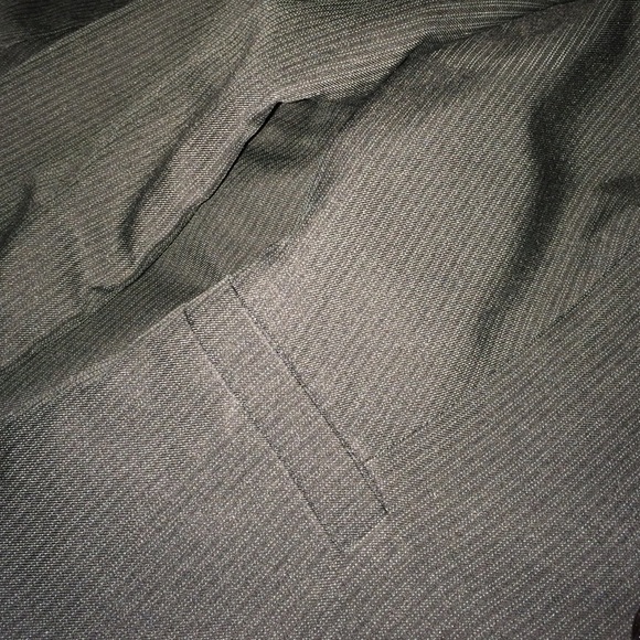 Larry Levine Black Pinstripe Pantsuit, Size 4 - Picture 2 of 4