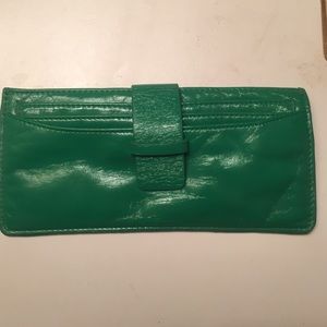 Green wallet
