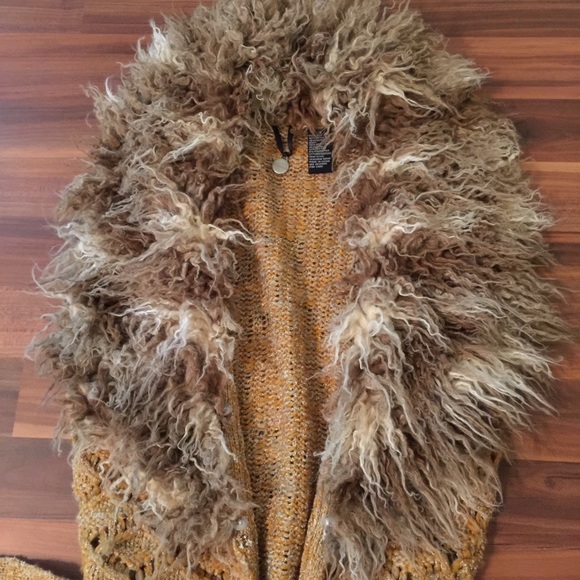BKE Faux Fur Duster NWOT! - Picture 2 of 4