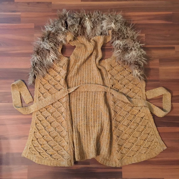 BKE Faux Fur Duster NWOT! - Picture 4 of 4