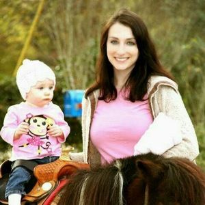 Meet your Posher, Holly