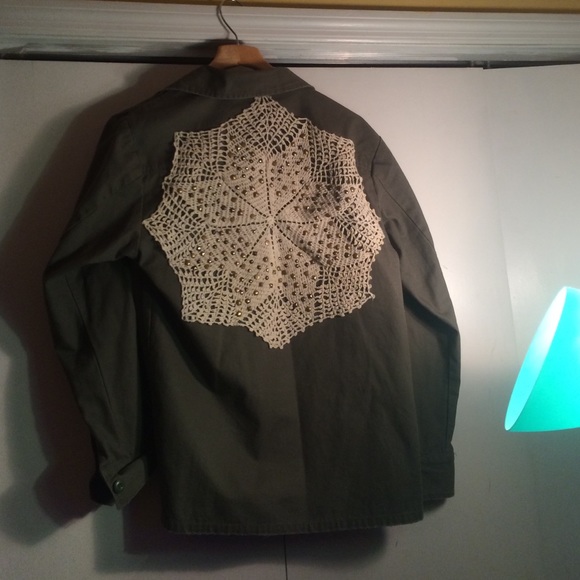 Crotchet back army jacket