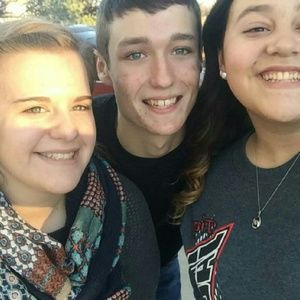 Meet your Posher, Sierra