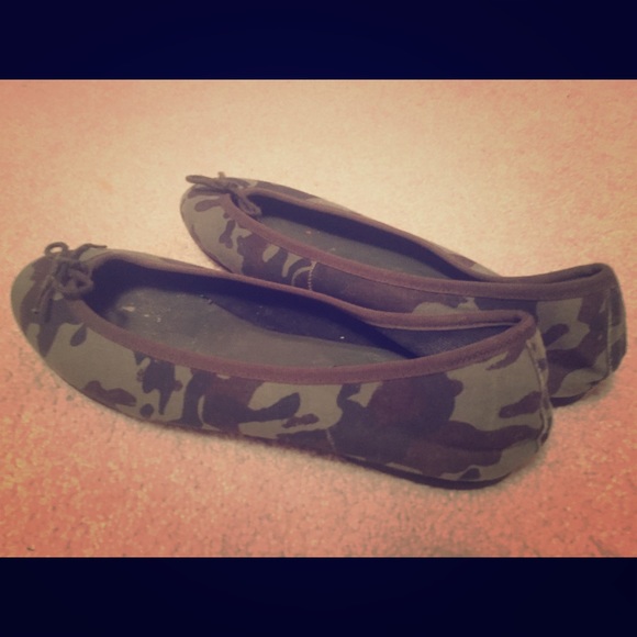 French soul New York cameo flats