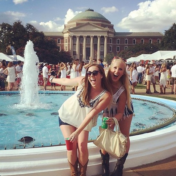 meet your posher Caroline - Picture 4 of 4