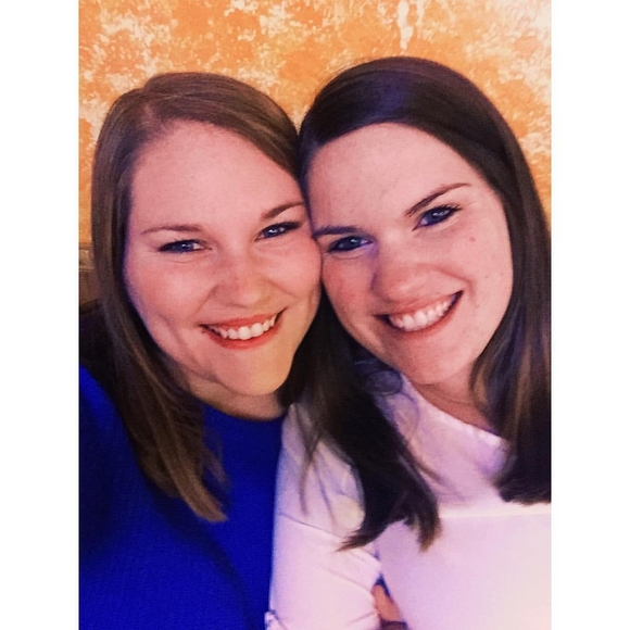 Meet your Posher, Katelyn - Picture 2 of 2